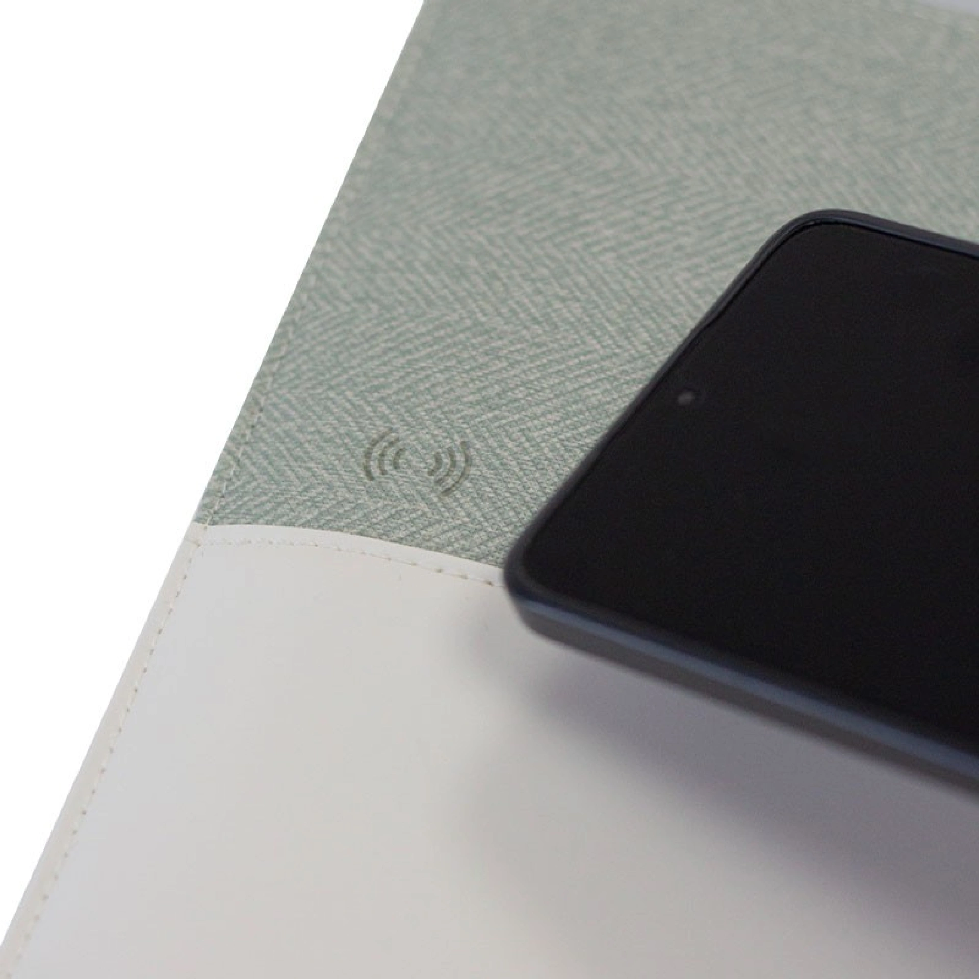 Pochette MacBook avec NFC