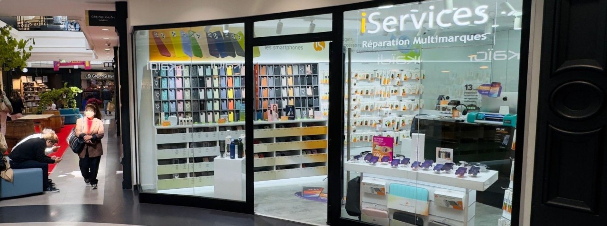 iServices Passy Plaza